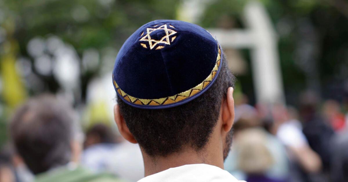 The Jewish identities of European Jews: What, why and how? | JPR