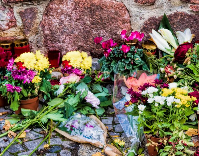 Flowers left at Halle synagogue after antisemitic shooting